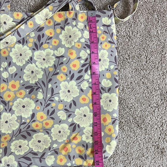 🌻🌼🐝🐥Happy Spring Floral Canvas Crossbody Tote - Gray & Yellow - Picture 11 of 11